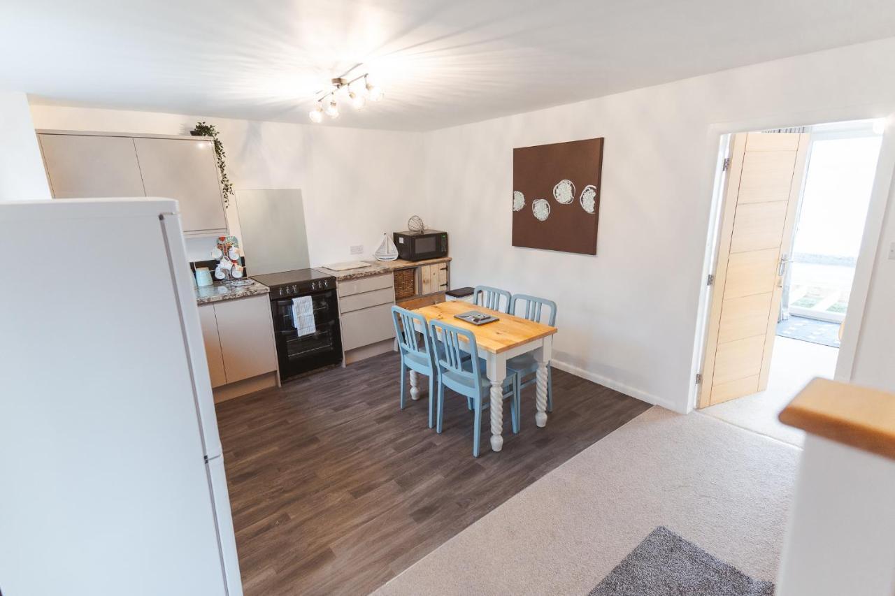 Watersedge Retreat, Views, Sunsets, Dogs Welcome Sandside  Exterior foto